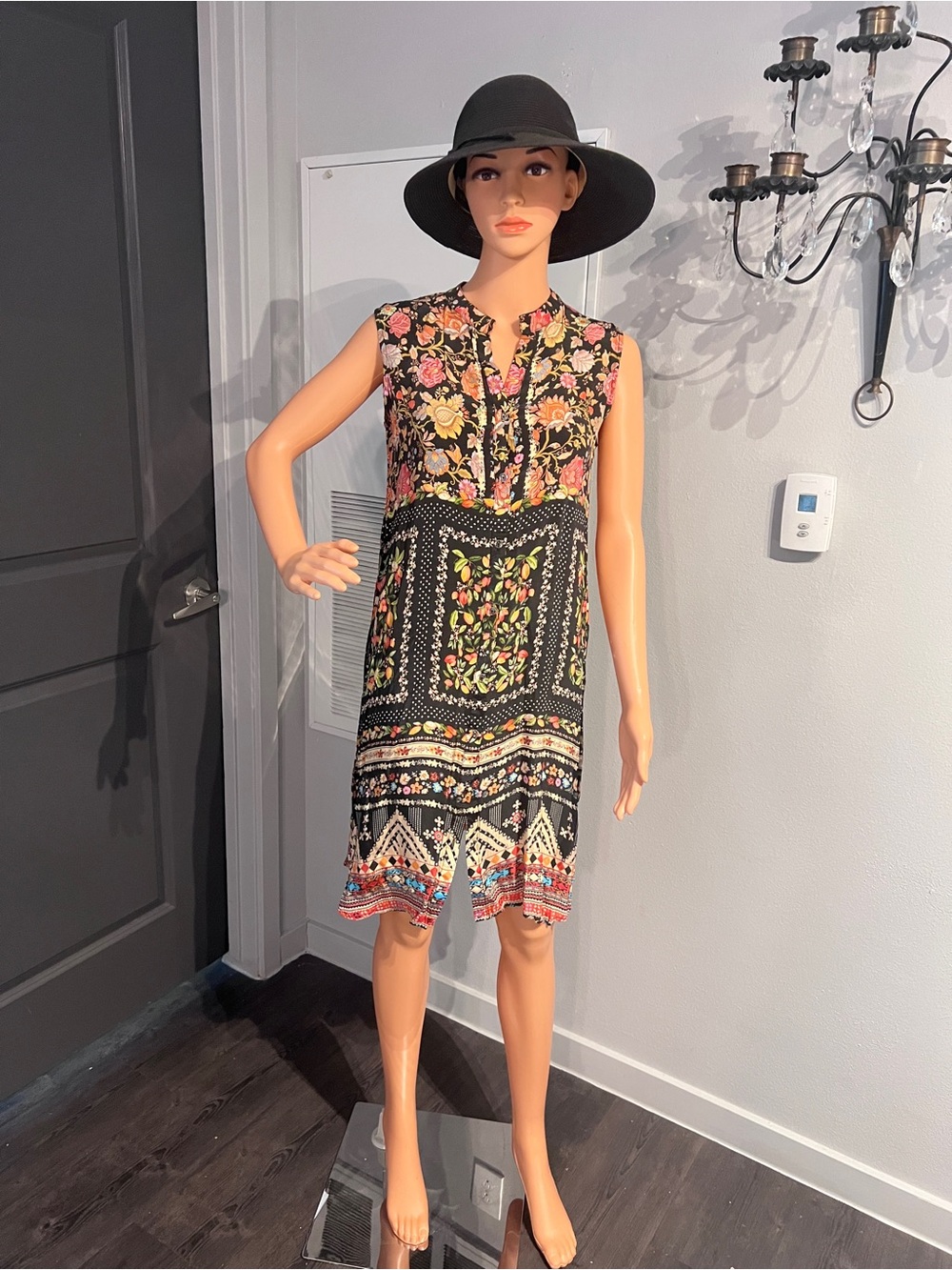 Sleeveless Black Floral Midi Dress with Mixed Print